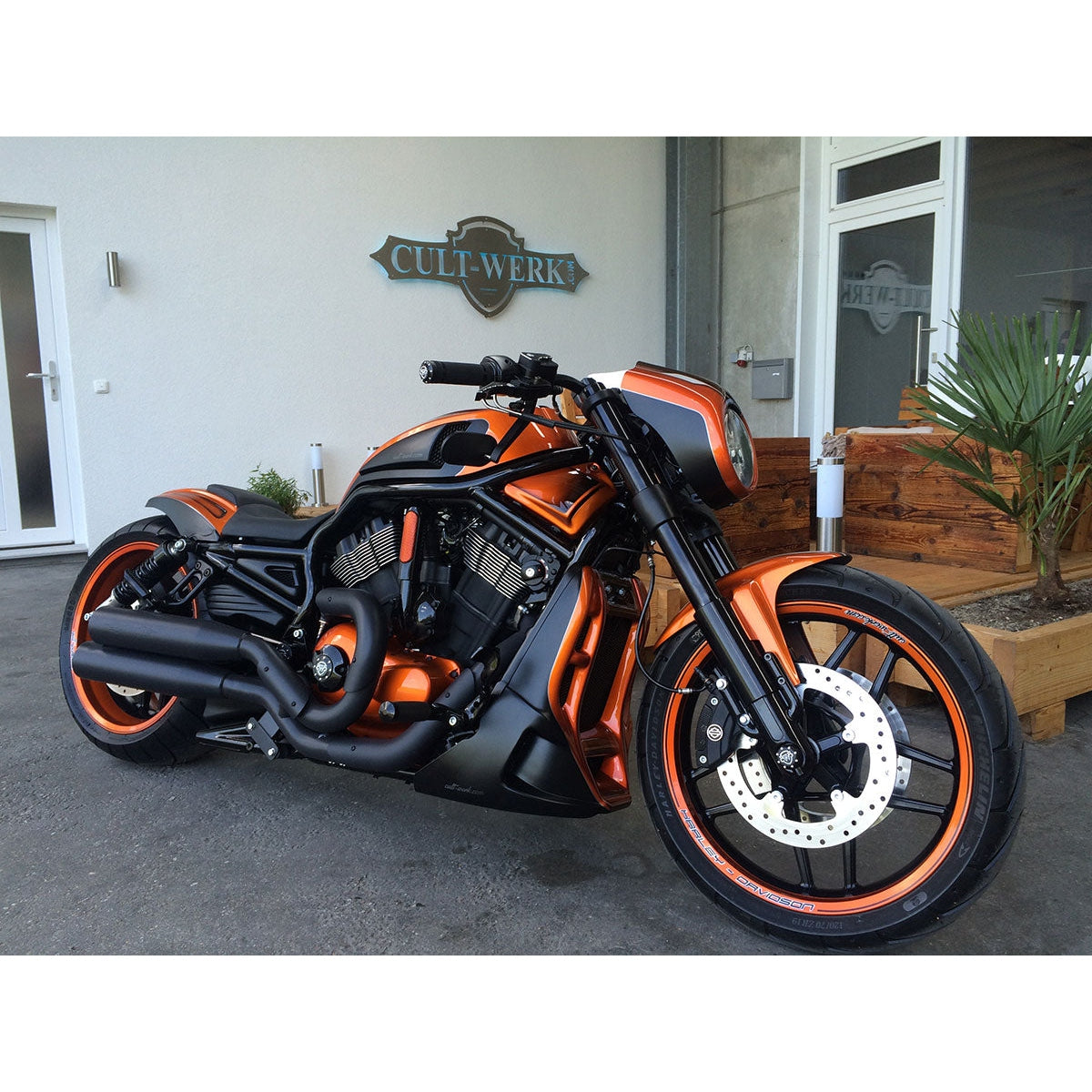 Cult-Werk Front fender CUSTOM V1 Night Rod Special 2012-2017