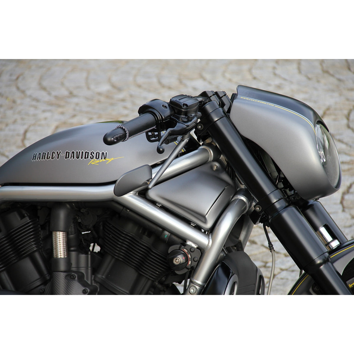Cult-Werk Headlight mask V-Rod 2002-2011
