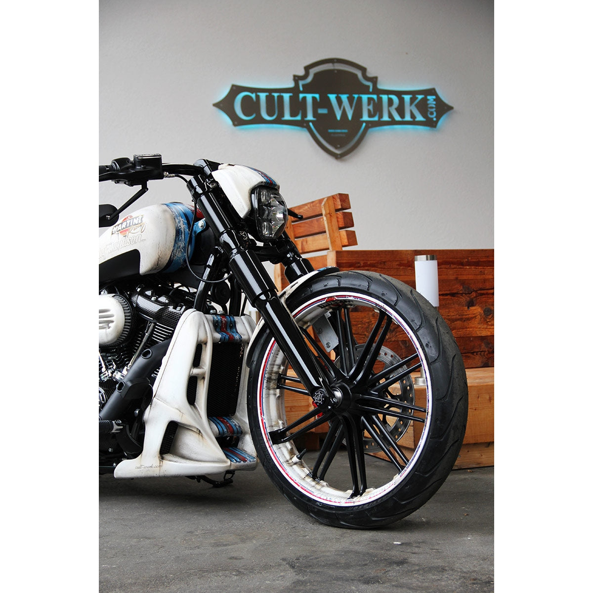 Cult-Werk Lower fork cover Breakout 2018+
