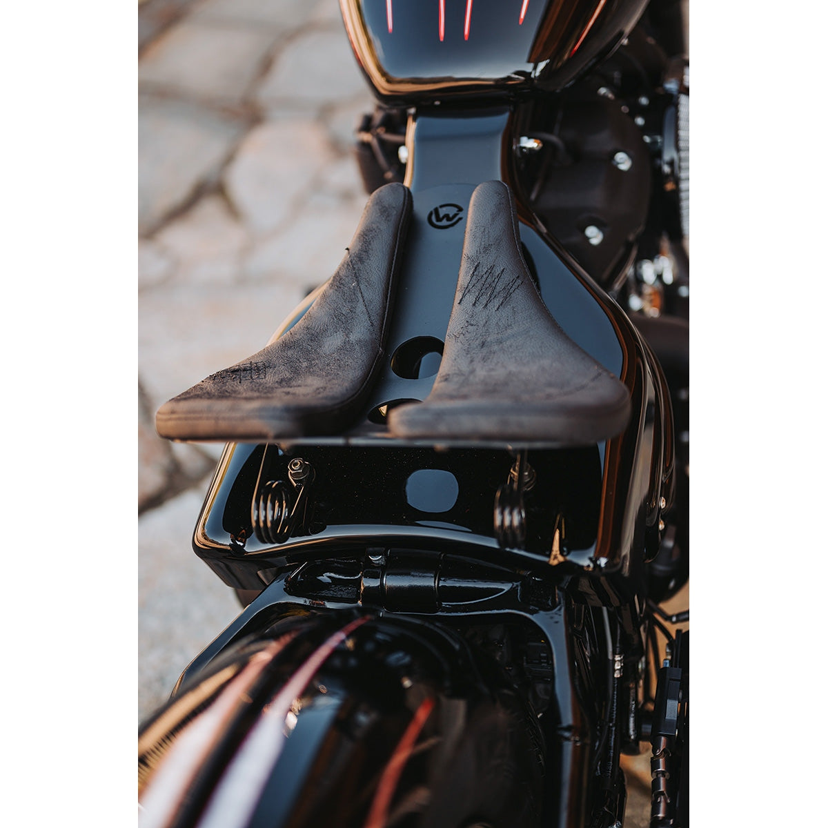 Cult-Werk Swing saddle OLD SCHOOL Street Bob & Softail Standard from 2018