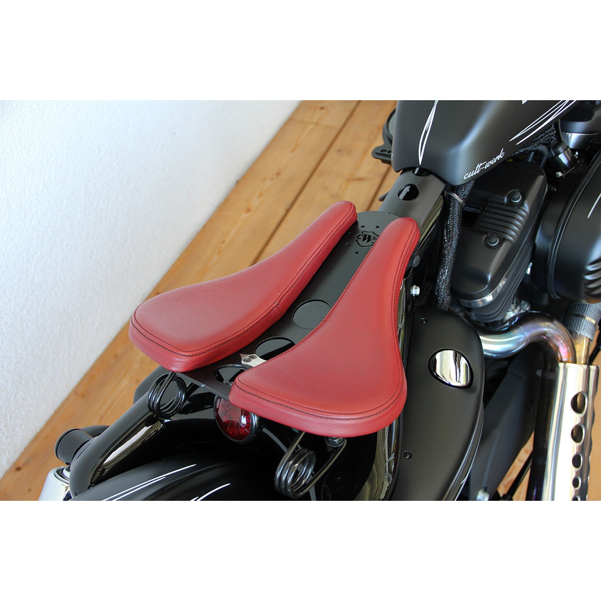 Cult-Werk Swing saddle OLD SCHOOL all Sportster