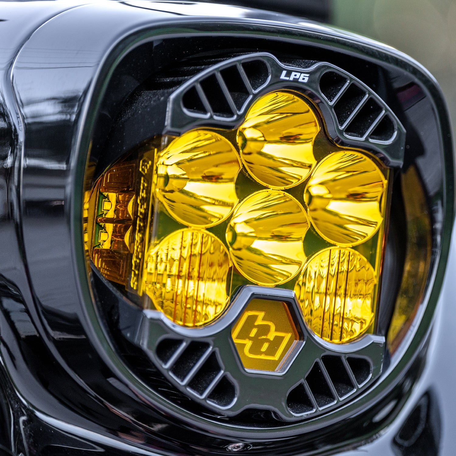 Henne x Baja LP6 Bracket With Bezel (Fat Boy 2018+)