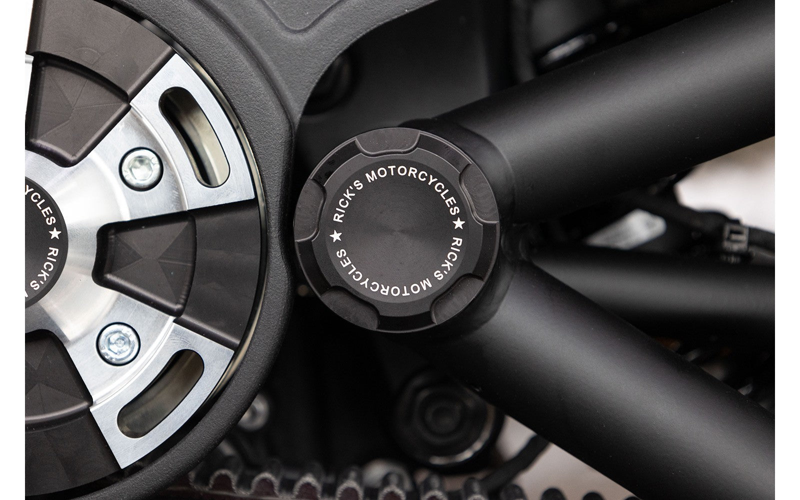 Rick's Swingarm Axle Covers "Premium" - Sportster S 21-up