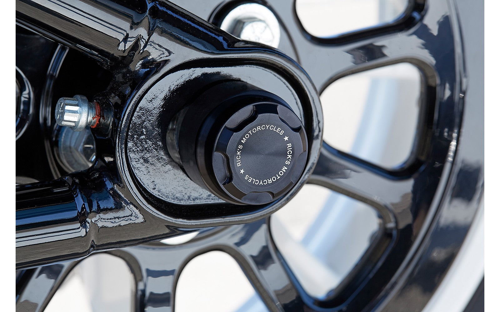 Rick's Axle Cover Set Premium - Steet Bob / Slim etc 18-up