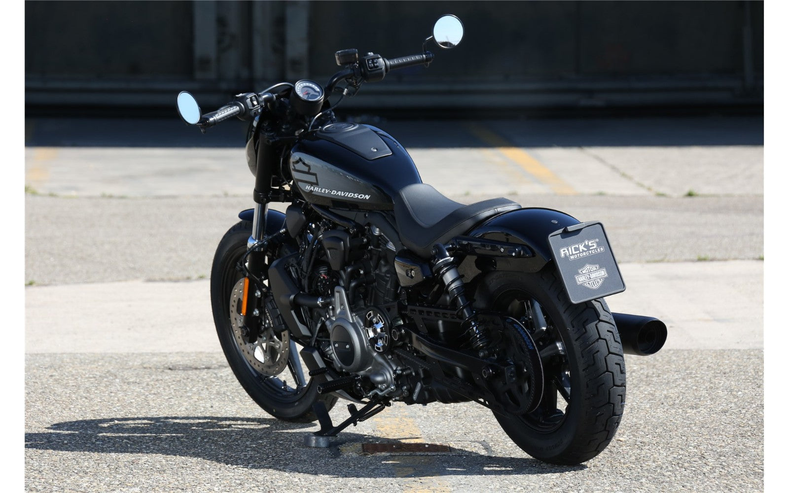 Rick's Center License Plate Bracket - Nightster 22-up