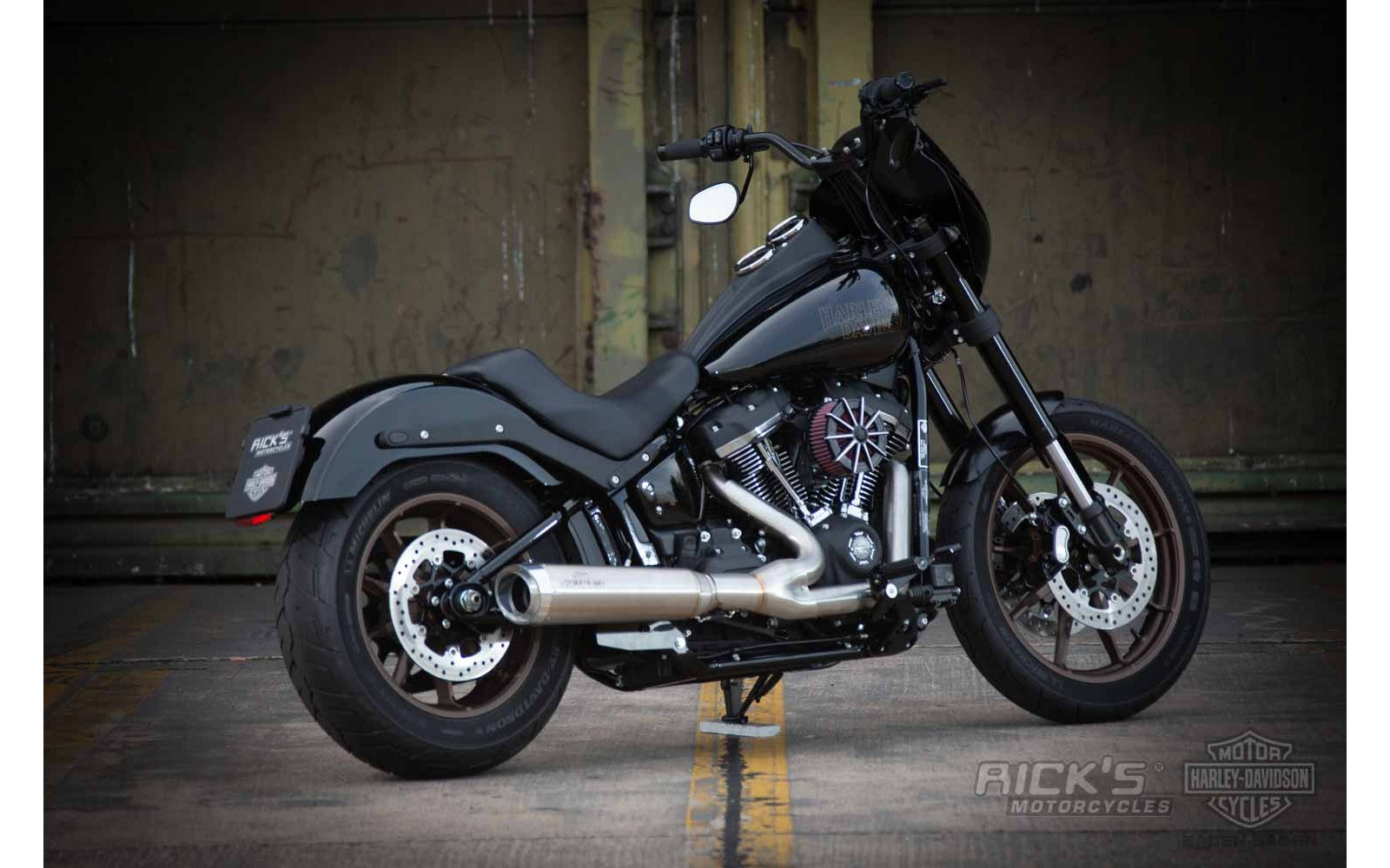 Rick's Rear Indicator Covers - Softail 18-up