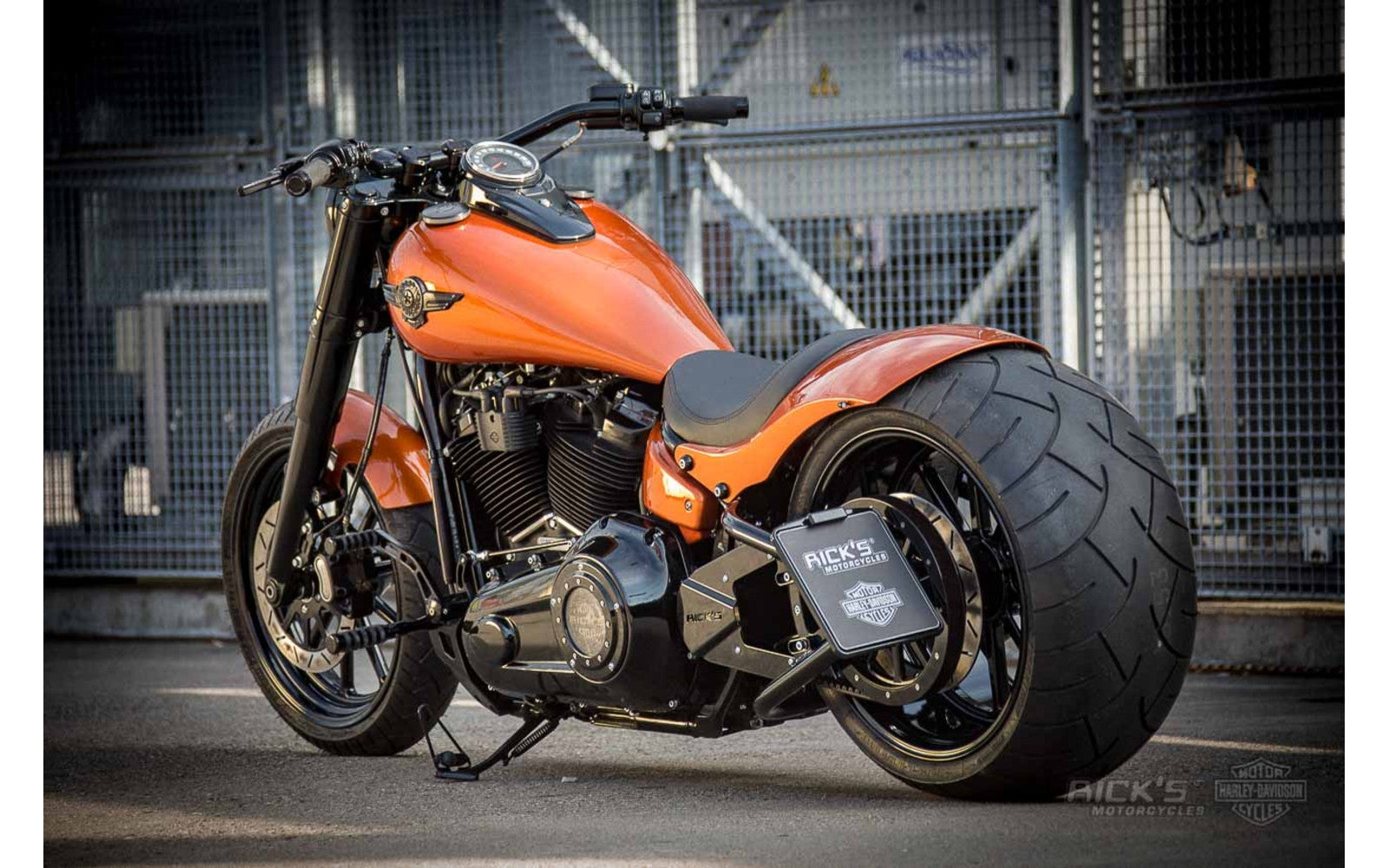 Rick's Steel Rear Fender 300 Tire - Softail Narrow 18-up